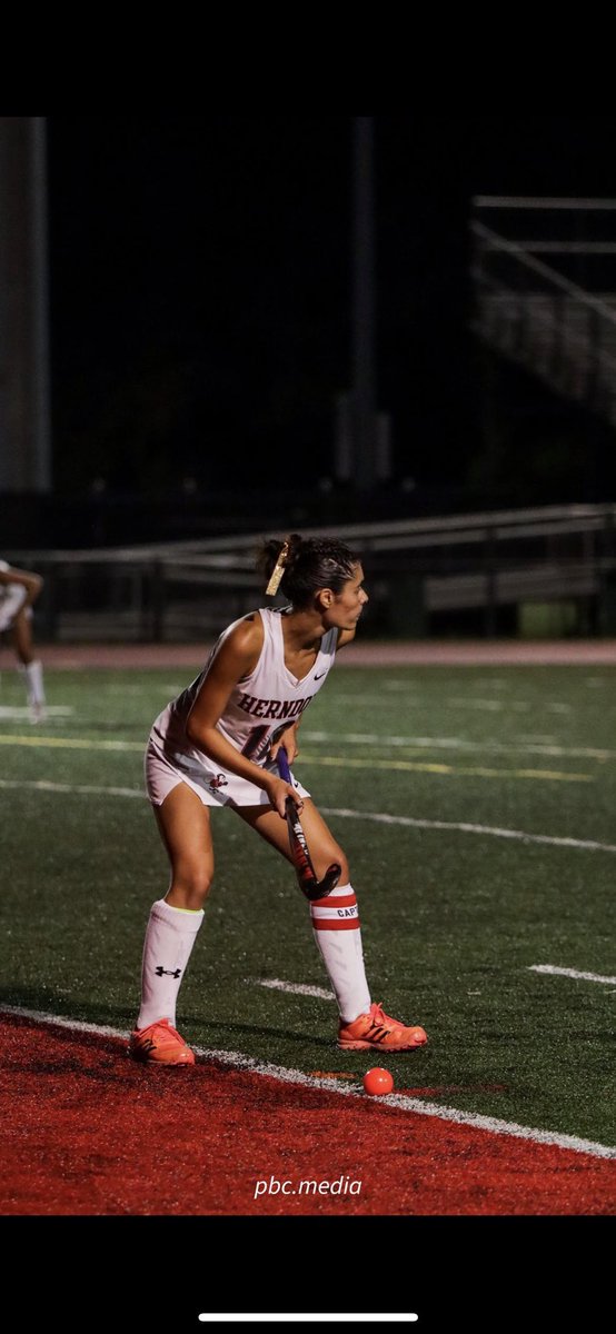 Congratulations to Dyanela Rivarola on being honored 
Field Hockey - 2nd Team 
All-Northern Region 🏑