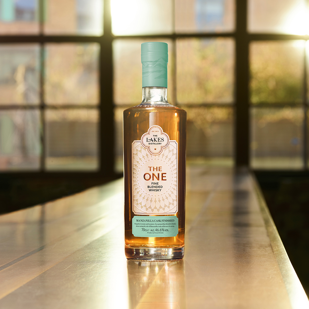 "Plum jam, boiled sweets and aromatic woodsmoke on the nose with a touch of salinity leads to a palate of lightly stewed apples, candied ginger and a hint of lemon zest, with an uplifting, fresh and balanced finish."

<a href="/LakesDistillery/">The Lakes Distillery</a>  Manzanilla Cask - ow.ly/nhGV50LvEKU