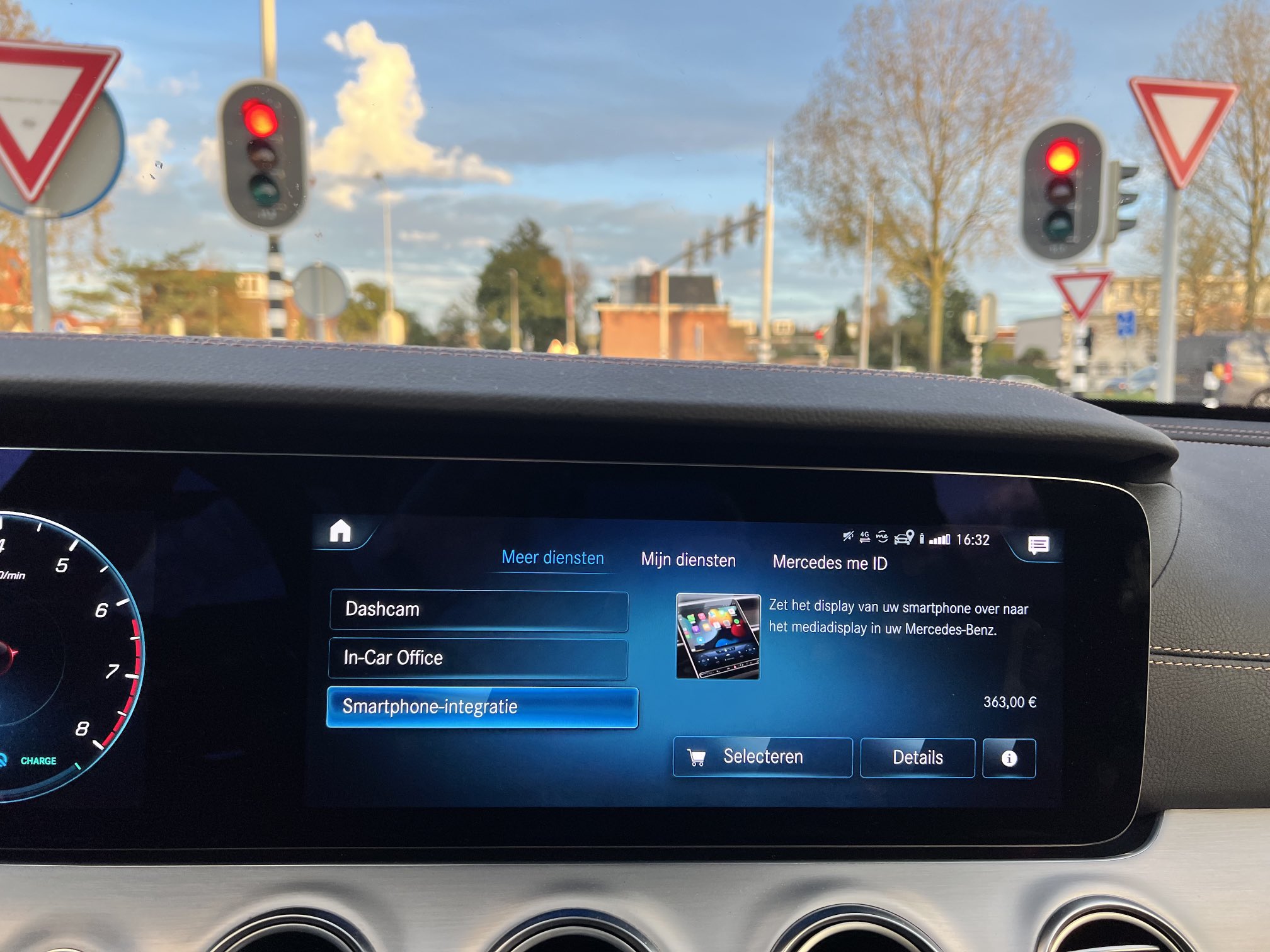 TwijfelBewaren! on Twitter "Nieuwe auto. Helemaal compleet muv CarPlay