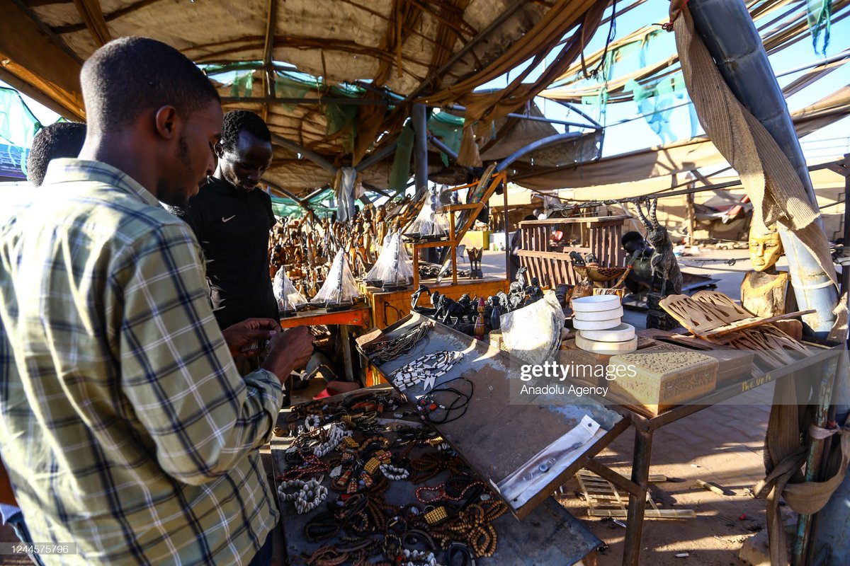 MahmoudHjaj's tweet photo. Ebony tree workmanship in Sudan
KHARTOUM, SUDAN - NOVEMBER 5: Two men are seen at the Gabe Bazaar in Khartoum, Sudan on November 5, 2022. Craftsmen of Southern Sudan make various objects with ebony tree, known for its durability. 📸 Mahmoud Hjaj/Anadolu Agency https://t.co/ptdSlq6Lbd