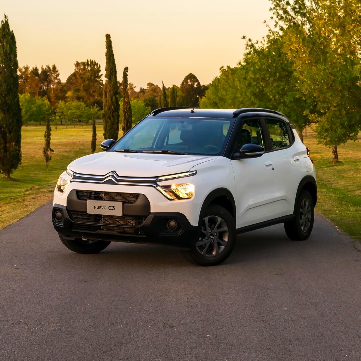 AutoblogUY's tweet photo. Probamos al nuevo @Citroenuy #C3 en una evaluación doble: 1.6 automático y 1.2 manual.

Análisis completo en https://t.co/ep0ECDCT4x, próximamente.

#Citroen #CitroenC3 #NovoC3 #NovoCitroenC3 #PureTech #EC5 #NuevoCitroenC3 #CMP #Stellantis 🇫🇷🇧🇷 https://t.co/QGFBaKThvm