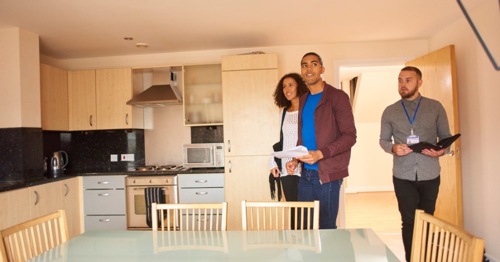 Top tips to ensure that offers are made by hosting the best viewings on your property akya.io/6368f62FcF835?…