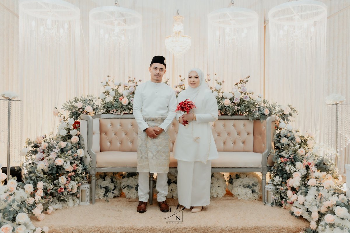 ilusinafas's tweet photo. Majlis Akad Of Zafirah X Azaham
•
Pelamin : @bukitmarakwedding
•
Untuk Maklumat Photograph Boleh klik link di bawah :
https://t.co/VsuOzz4ZAD

#weddingclassic #photographer #photographykelantan #photographerkl #photographykelantan #putrajayamalaysia #bridestory #bridemalaysia https://t.co/z88DxPlyHA