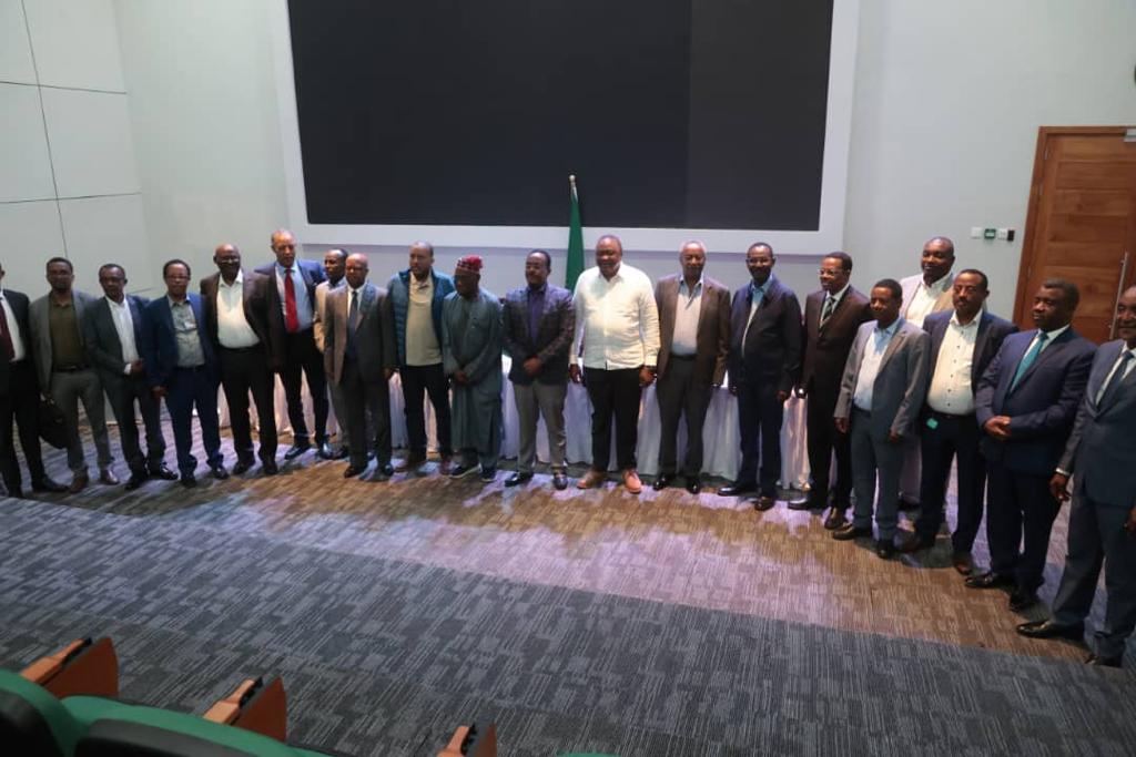AUC_PAPS's tweet photo. #GroupPhoto: Senior Commanders Meeting on the Implementation of the Cessation of Hostilities Agreement between the Government of the Federal Democratic Republic of #Ethiopia and the Tigray Peoples’ Liberation Front (TPLF) https://t.co/6U9vs0eC5S