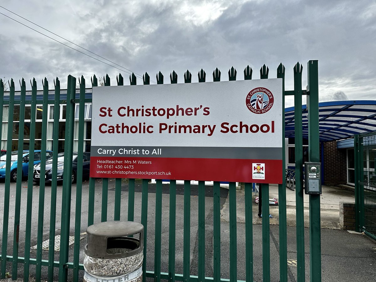 schoolsignscouk's tweet photo. Tasteful new signage designed and produced ⁦@st_chris_stock⁩ ⁦@ShrewsDiocese⁩ ⁦@StockportMBC⁩ 
Take a look at our fantastic range of products for schools and academies at
https://t.co/mG3TpJzj7I https://t.co/jJ375dCXlN