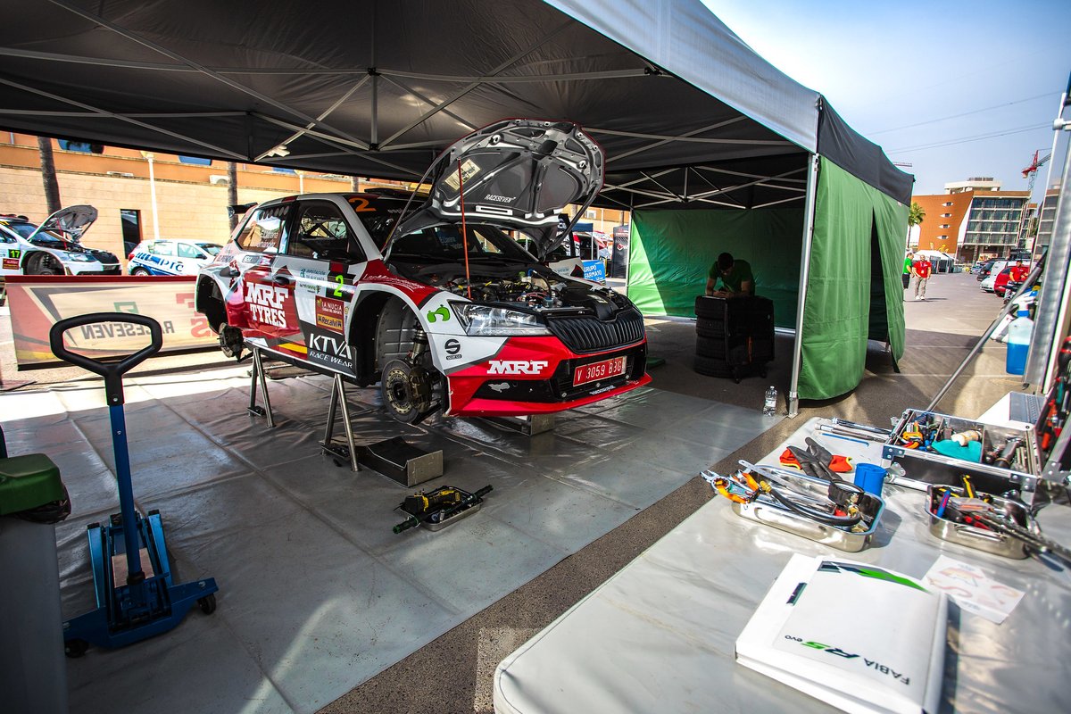 RaceSeven.com tweet media