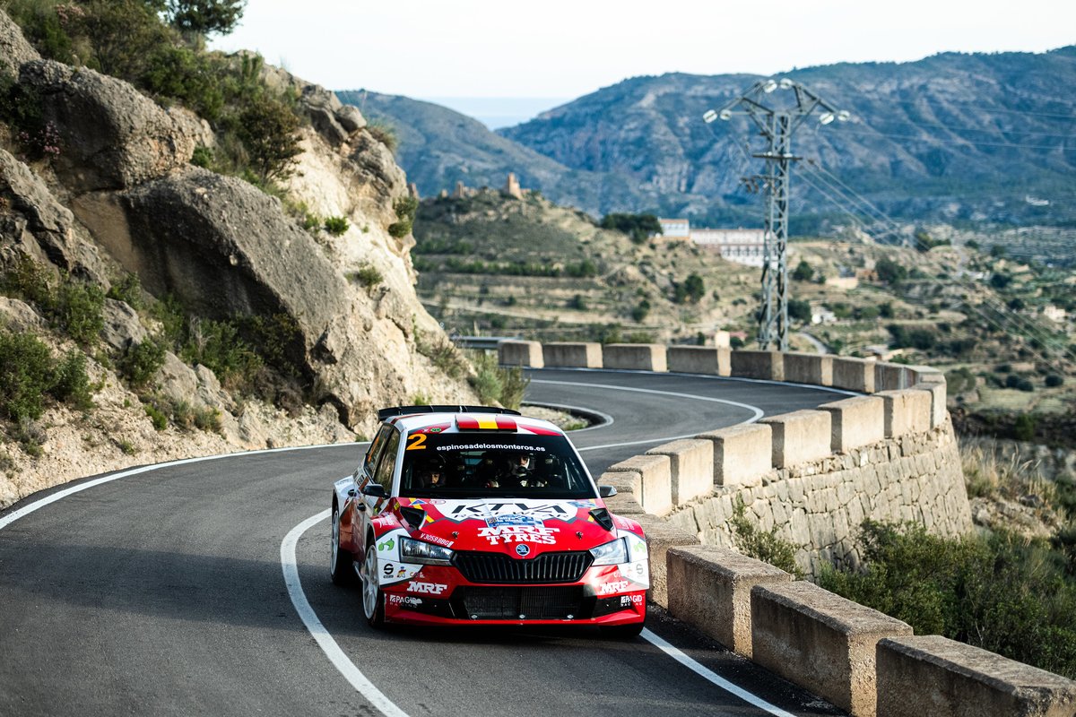 RaceSeven.com tweet media