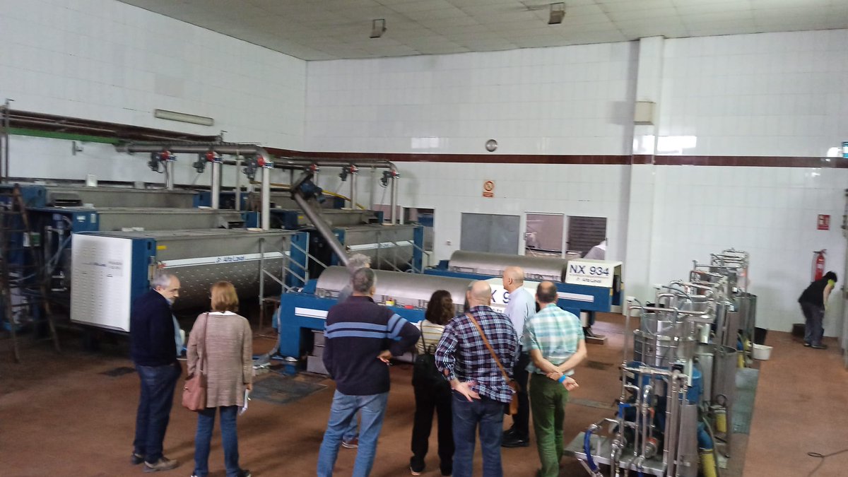 agricola_v's tweet photo. Hace unas semanas tuvimos una visita a nuestras instalaciones del grupo ATRIAS de la provincia de Alicante.
Estas Agrupaciones para Tratamientos Integrados en Agricultura «ATRIAS» son una herramienta para mejorar la eficacia de las técnicas de lucha contra plagas en una provincia https://t.co/lgVngiWMpt