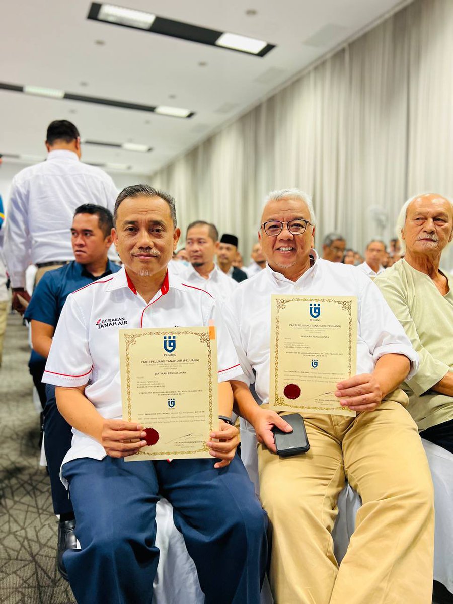 Ini sahabat saya <a href="/AminuddinYahaya/">Aminuddin Yahaya</a>. Lama kami kenal, sejak bangku NGO lagi. Wise word yg saya ingat sampai sekarang;

"Kita mesti ada minda MENANG".

Gerakkan NGO sampai meletup dlm masa sama mampu uruskan syarikat audit sendiri yg bukan calang2.

Untung pengundi P088 Temerloh …