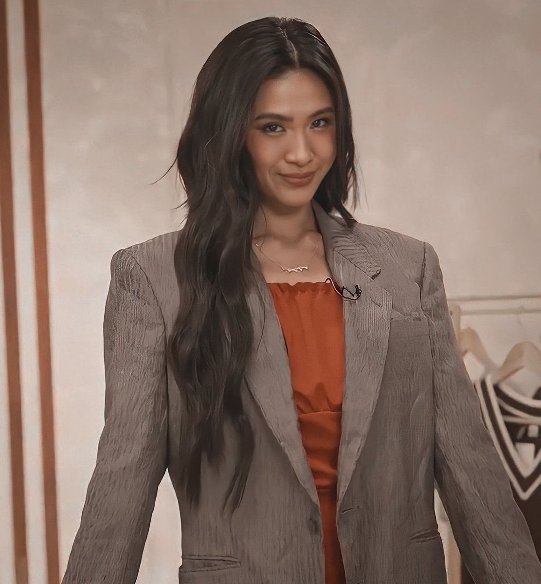 Nakapag check out na ba ang lahat? Nabudol na ba ng magandang host? HAHSBHA <a href="/louyanong/">Lou Yanong</a> 🫶🏻