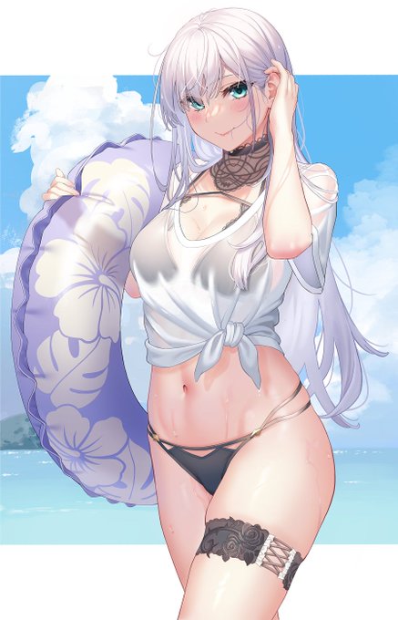 #いいおなかの日

ぴっちり衣装越しのお腹もいいよね・・・ 