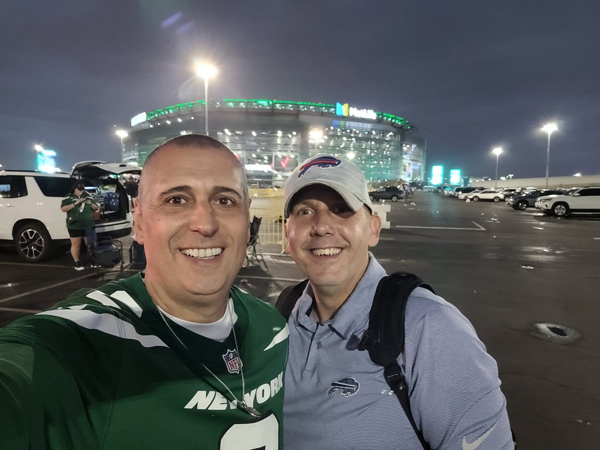 Michael Zukowsky tweet media