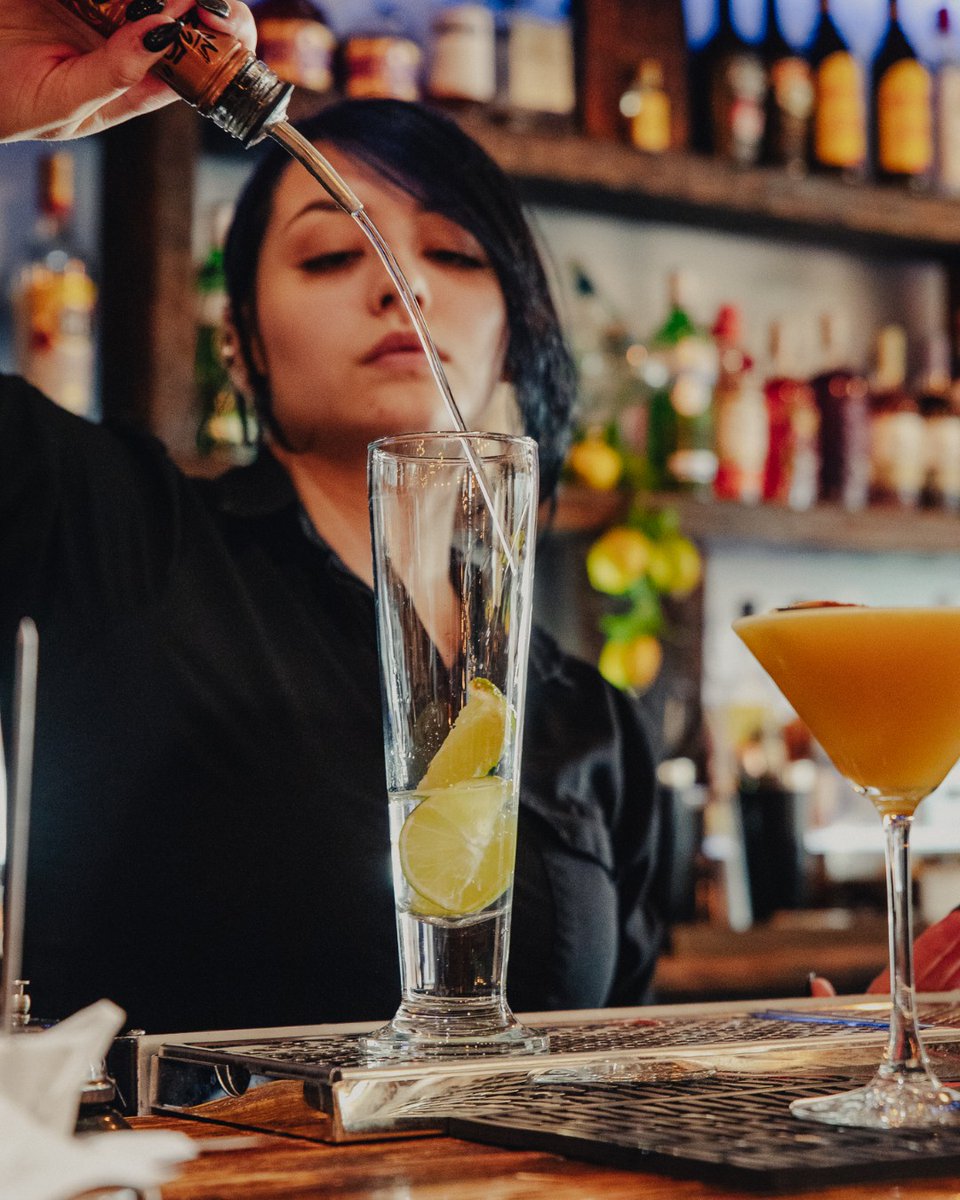 favelabarnsley's tweet photo. Got the Monday blues? Then why not shake them off with a cocktail or two! 😉

All of our cocktails are 2 - 4 - 1 from 5pm-8pm Monday to Thursday! 🍹

Book your table here! - https://t.co/4qfkz5LDD2 https://t.co/qqu1D3y4sr