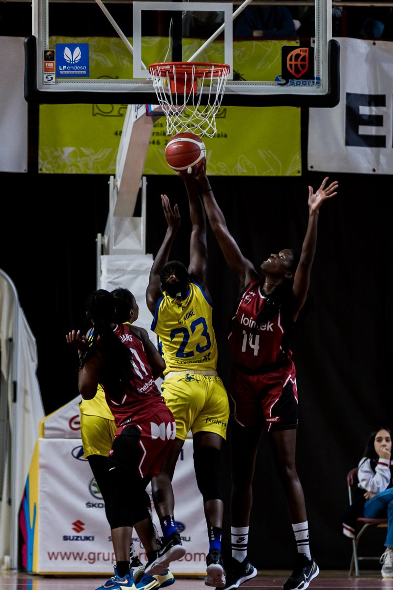 CompeticionFEB's tweet photo. ⛹️‍♂️ MVP #LFEndesa:  ¡Estas han sido las mejores jugadoras de la 🇯6⃣!

1⃣ @Roselis5 - @CBBembibrePDM
2⃣ @pholesinska - @cbislascanarias
3⃣ @joy_adams24 - @ibaetabasket 
4⃣ @sikakone23 - @cbislascanarias
5⃣ @erikasouza14 - @CBJairis

🖐 Quinteto ideal ⬇ 
https://t.co/q8VRQ2q9gb https://t.co/SCsEmkCkbE