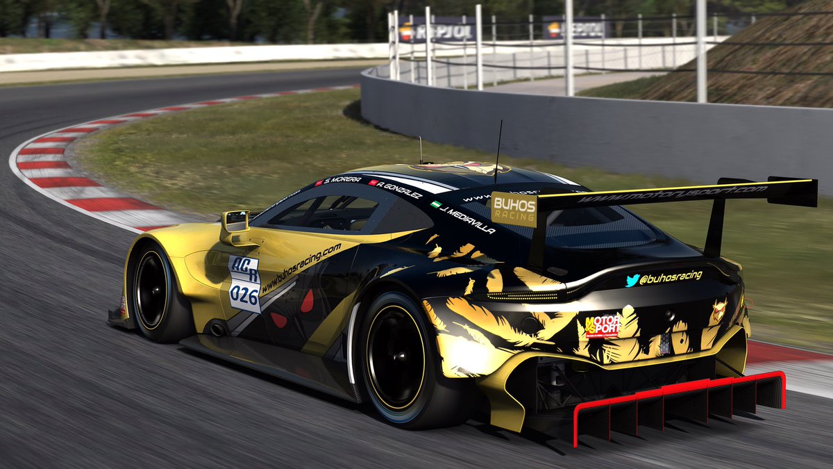 Ya esta el equipo <a href="/buhosracing/">Buhos Racing</a>  rodando por Le Mans!!

Hoy han enseñado los colores que lucirán en su Aston Martin los pilotos <a href="/MoreraSergi/">Sergi Morera</a> <a href="/Fonsi151/">Fonsi</a> y Javier Mediavilla

Mucha suerte equipo!!