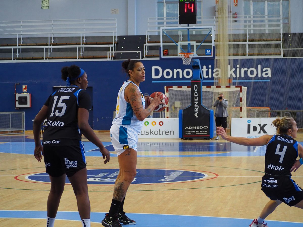 ⛹️‍♂️ MVP #LFEndesa:  ¡Estas han sido las mejores jugadoras de la 🇯6⃣!

1⃣ <a href="/Roselis5/">Roselis Silva</a> - <a href="/CBBembibrePDM/">Embutidos Pajariel Bembibre P. D. M.</a>
2⃣ <a href="/pholesinska/">Petra Holešínská</a> - <a href="/cbislascanarias/">CBIC SPAR Gran Canaria</a>
3⃣ <a href="/joy_adams24/">Joy Adams</a> - <a href="/ibaetabasket/">IDK EUSKOTREN</a> 
4⃣ <a href="/sikakone23/">Sika Kone</a> - <a href="/cbislascanarias/">CBIC SPAR Gran Canaria</a>
5⃣ <a href="/erikasouza14/">Erika de Souza</a> - <a href="/CBJairis/">Hozono Global Jairis</a>

🖐 Quinteto ideal ⬇ 
feb.es/2022/11/7/balo…