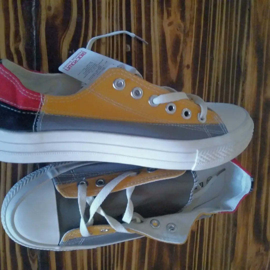 thimerchstore's tweet photo. @omwambaKE Crème Rubbers/ Converse boots🔥🔥. 
📌 Star Mall opposite Eastmatt TomMboya st, Ground floor G11. 
All sizes, colours  available talk to us..
Ksh1000-1800
Delivery Countrywide!
📞+254773357007 https://t.co/wQP5SSxJL6