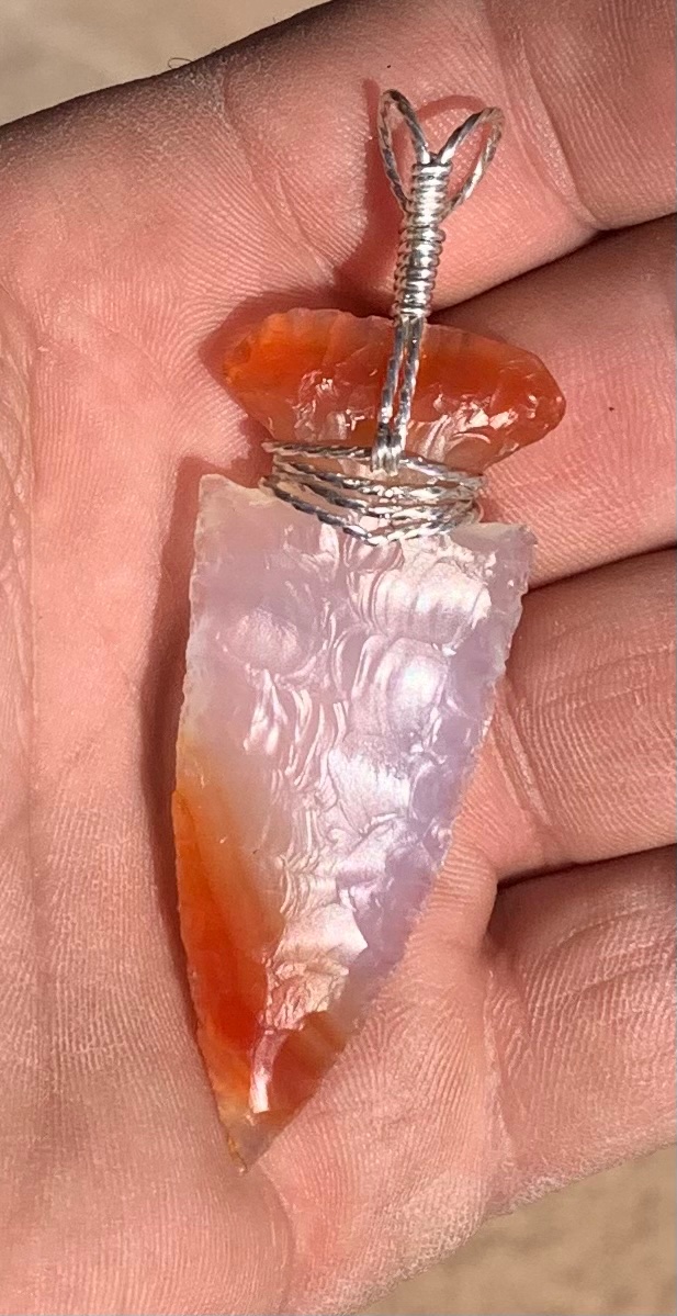 Agate from Brazil .I like knappin this material , it makes nice points ! I knapped this point at Indian Point, Roosevelt Az . #flintknapping