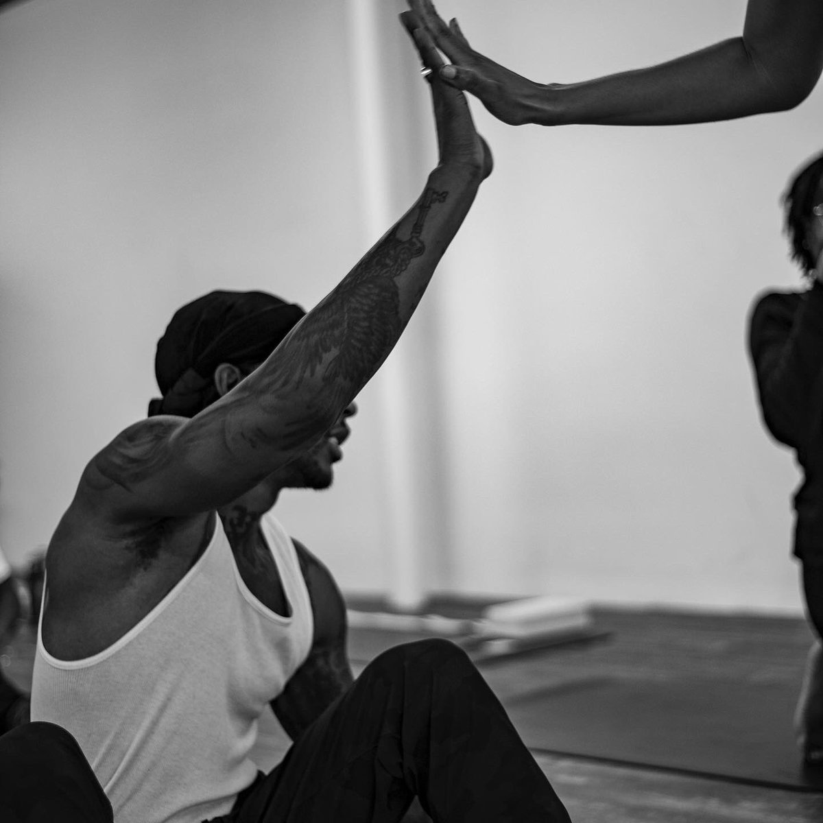 BlackGirlFighta's tweet photo. #HighFive to making time for your #health and your #wellness  because as they say: “If you don’t make time for your wellness, you will be forced to make time for your illness.” 🌿

📸 ⁦@biancaboswell⁩ https://t.co/TKtoueAmN9