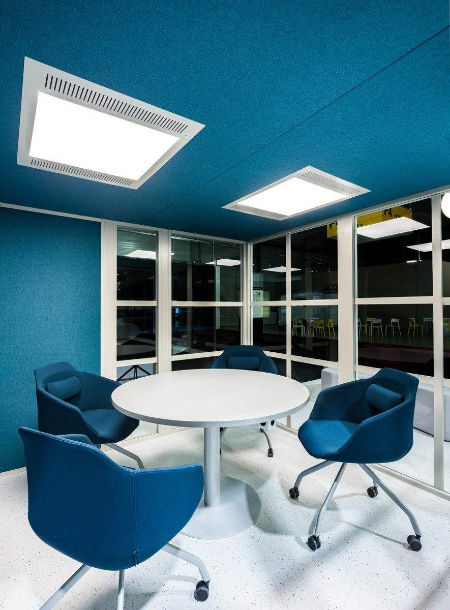 m2_office's tweet photo. Our Acoustic Pods guarantee the perfect comfort of acoustics! 🔊 -
Visit https://t.co/wAKADflaJs for more
#acoustics #acousticpods #interirors #office #furniture #officefurniture https://t.co/GYaOZN80BS