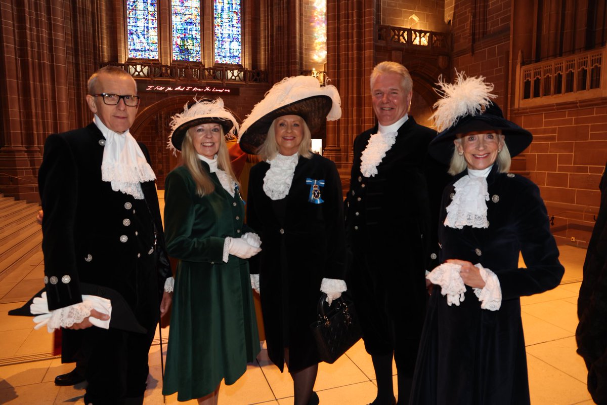 SheriffCheshire's tweet photo. We three musketeers at Liverpool Cathedral : my lovely hard-working colleagues, Lesley ⁦@HS_Merseyside⁩ and Lorraine ⁦@CountessPR⁩ plus our pair of stalwart D’Artagnans - Martin (Lancashire) and Alan (Cumbria).
Making the North West really count in 2022.#HighSheriff https://t.co/kIWoyBYw4p