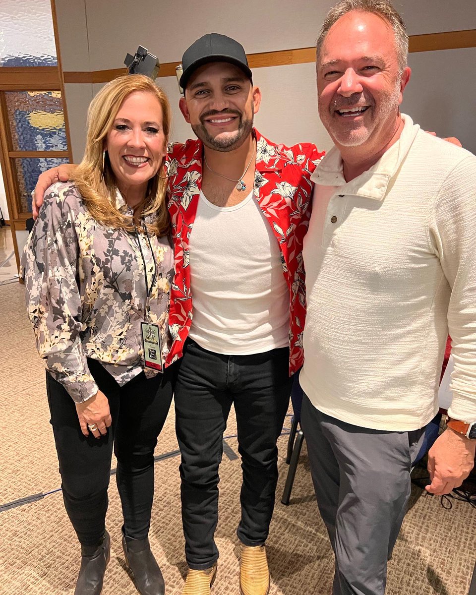 981THEBULL's tweet photo. .@OfficerDon1 and @DeAnnStephens talking to the stars and newcomers as they get ready #CMAAwards. Broadcasting live from Nashville this week thanks to @fisherhousefdtn and @sharla_mccoy.

Listen live: https://t.co/TsDKe0n3q7

#iHeartCountry https://t.co/CZEtWu91E6