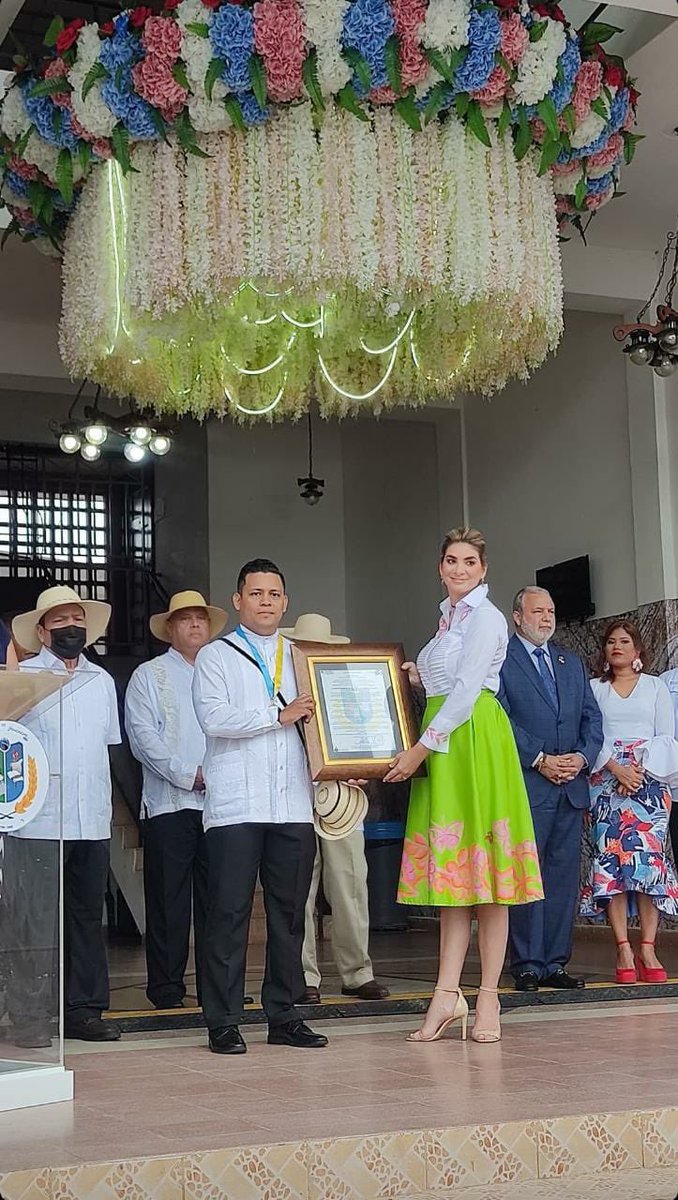 Seguimos haciendo patria.
Davis Beltran, Hijo Meritorio de Penonomé. ¡Felicidades Davis! Que orgullo que formes parte de nuestro instituto. <a href="/CienciaPTY/">Ciencia En Panamá   #CienciaEnPanamá</a>