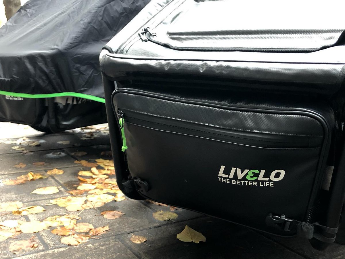 Äntligen! Efter flera års utveckling är vi nu inne i slutfasen och de sista justeringarna av vårt heltäckande skydd för Livelo. Överdraget pulas enkelt ner i ett litet elegant fodral som sitter på korgens front på utsidan. 
Vad tycks? #cargobike #livelobikes