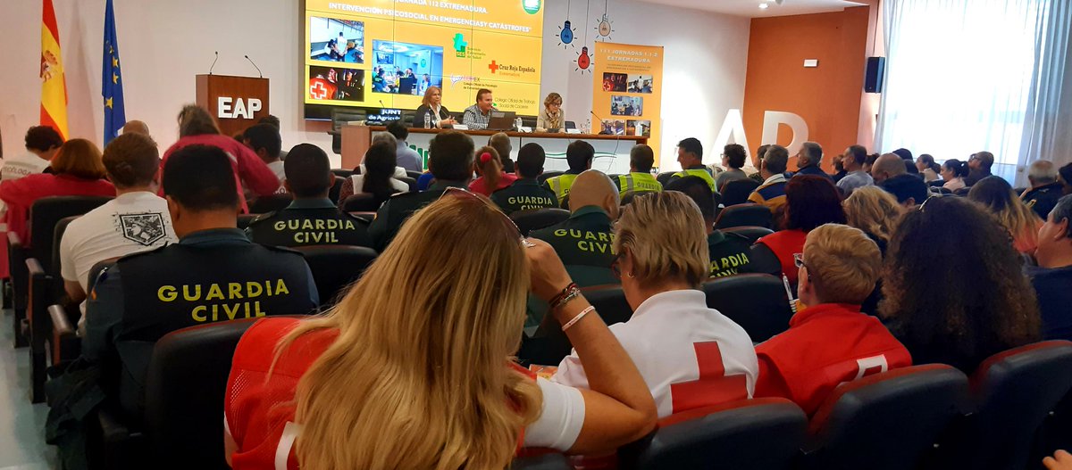 🫂🦺Abordando  el presente y futuro del #TrabajoSocial y la #Psicologia en respuesta a las #Emergencias. #Extremadura. 

✔ III Jornadas <a href="/JuntaEx112/">112 Extremadura</a>  Intervención Psicosocial en Emergencias y Catástrofes.

✔Presidenta #COPEX y vicepresidenta <a href="/COTSC/">COTS CÁCERES</a>, #Mérida.