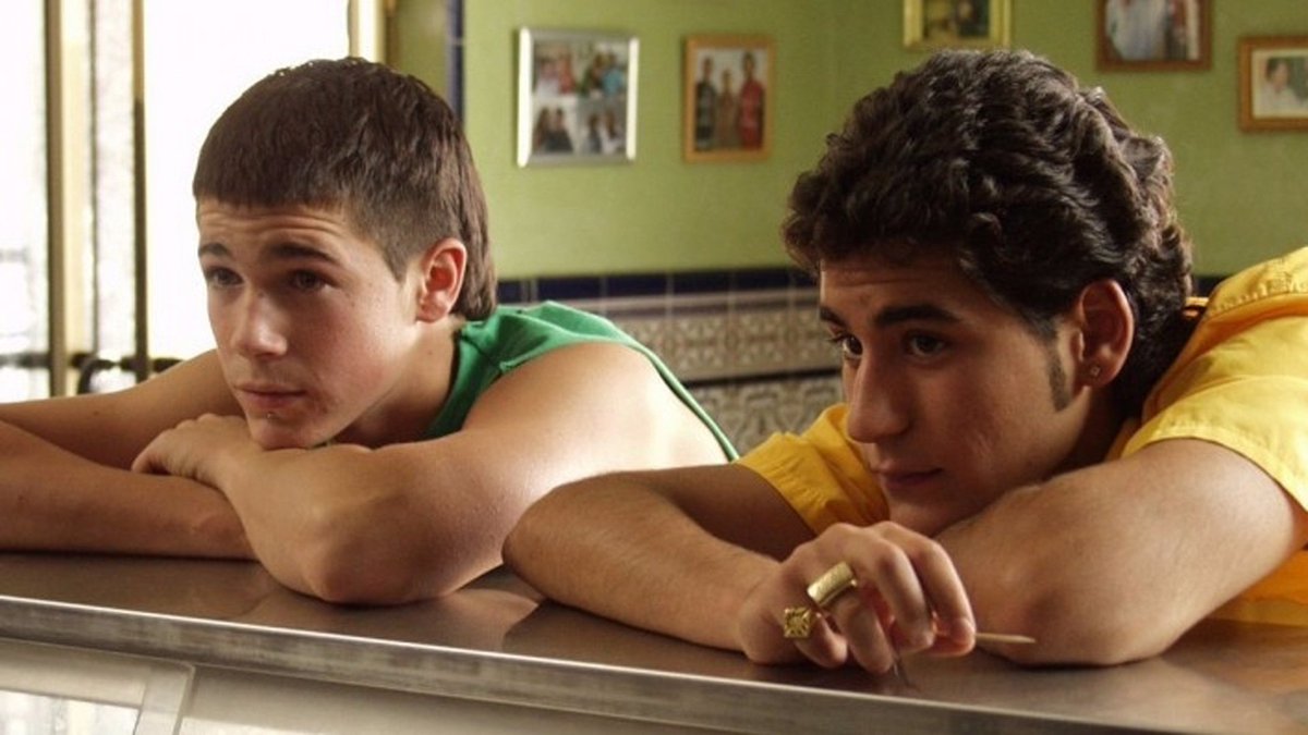 Amor_De_Cine's tweet photo. JESÚS CARROZA [07.11.1987 - Sevilla, España]

↖️ 7 VÍRGENES | 2005 #AlbertoRodriguez 
↗️ EL NIÑO | 2014 #DanielMonzon 
↙️ MAR DE PLÁSTICO | 2015 Creada por #JuanCarlosCueto, #RocioMartinezLlano...
↘️ EL DÍA DE MAÑANA | 2018 Creada por #MarianoBarroso &amp; #AlejandroHernandez https://t.co/oSSnxQse8r