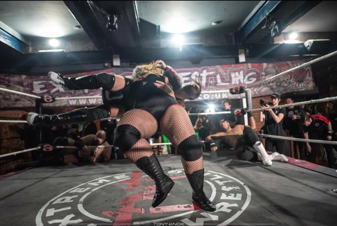 LimbReaper_PW's tweet photo. It was all going well until @giaprowres came along!

#StrongLass

🏠@TNTExtremeWres 
📷 @tonyknox https://t.co/2mSkPNfeT2