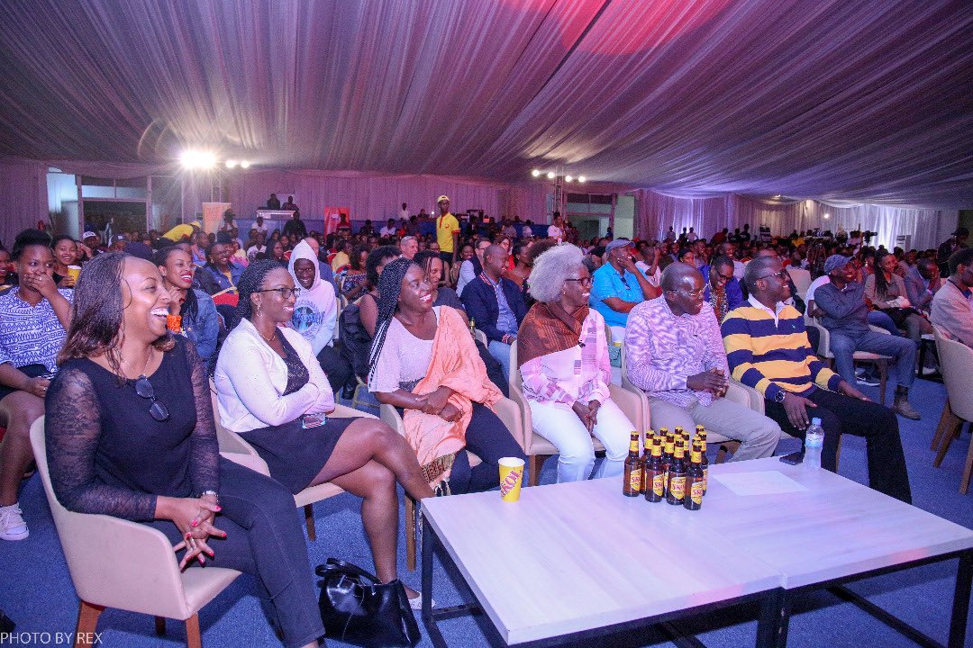 ArtVille_Rw's tweet photo. In our previous edition of “caravane du rire” we brought you for the first time ever, in Kigali, in Bujumbura and bukavu, the legendary MICHEL GOHOU🫡😄. This time is so special cause you can tell us who you’d love to see this December for the 2nd  edition🔥🔥 https://t.co/asmp6FPWze