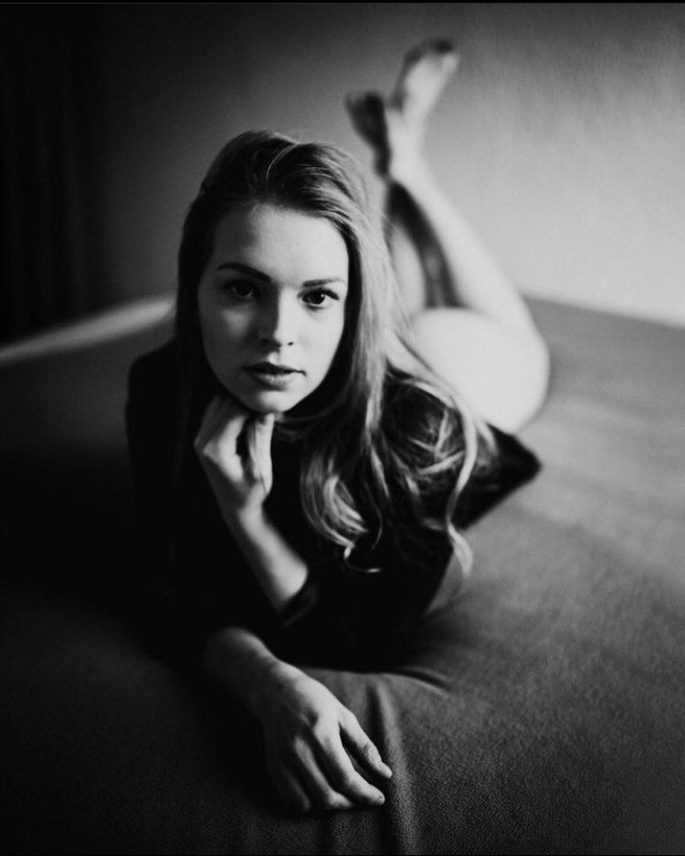 gettingsensual's tweet photo. × JANA
.
#boudoir #sensual #portrait #photography #boudoirphotography #sensualphotography #bnw #portraitphotography #availablelight #blackandwhite #sensualshoot #sensualshooting #sensualmood #boudoirportrait #dessous #gettingsensual #sensualphoto #letsgetsensual #boudoirlove https://t.co/DJpToPwNPZ