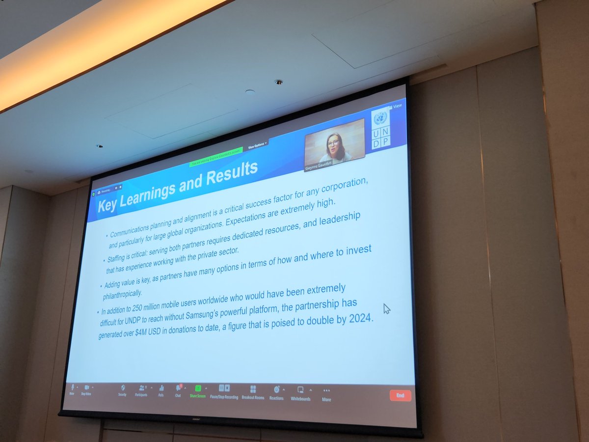 MominaSl's tweet image. Very meaningful meeting fellow comms colleagues at the #UNDP Bangkok Regional Workshop, exploring crisis comms, portfolio thinking, partnerships &amp;amp; how best to tell human stories for #DevelopmentComms. Thanks @cedscribe, the @UNDPasiapac team &amp;amp; @ammaradurrani for the opportunity!