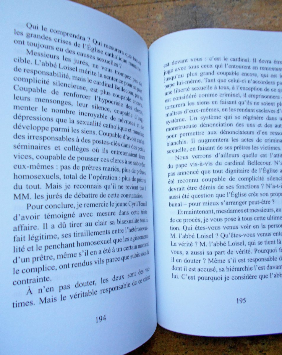 BernardDuvert's tweet photo. Toujours d'actualité, le roman de Bernard Duvert paru en 2017 aux Editions de la Différence, "Le Calice des secrets", disponible en librairie.
https://t.co/UjL9Wnh2dd 

#bernardduvert #lecalicedessecrets #roman #editionsdeladifference #litterature https://t.co/hnk1tGsmRW