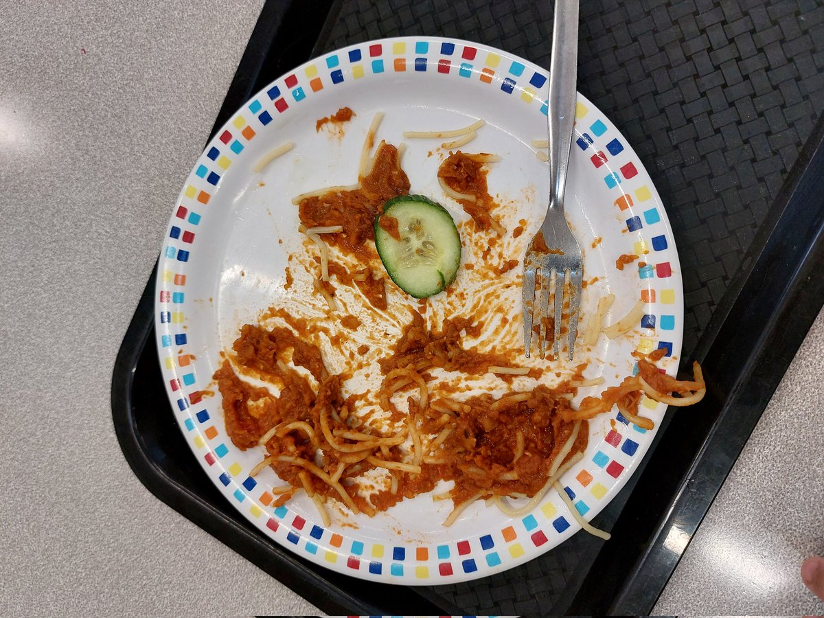Today was <a href="/NSMW/">National School Meals Week</a> #MeatFreeMonday <a href="/EldonPrimary1/">@EldonPrimary</a> we took a step into the dining area and spoke to some children, educating them on #nutrients and how their food effects their bodies! 🍝 

Loads of empty plates 🍽