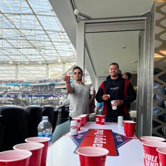 metacaid's tweet image. 20 MetaCard Holders joined us at the Happy Dad Suite at SoFi Stadium for Chargers vs Seahawks!
