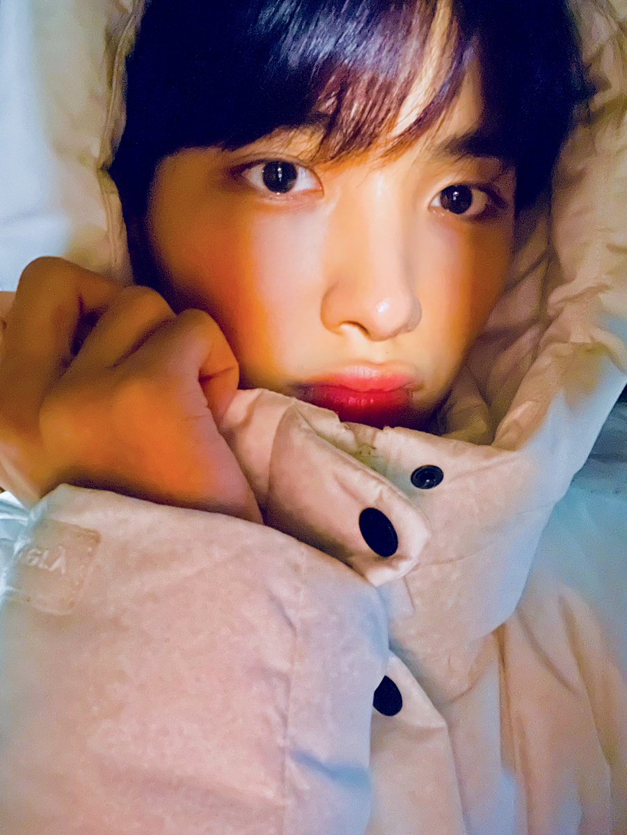 spoucs's tweet photo. Cuacanya sudah mulai dingiiiin. Semuanya jangan lupa pakai pakaian hangat ya agar tidak terkena flu! ❄ https://t.co/iu3UhnUoal