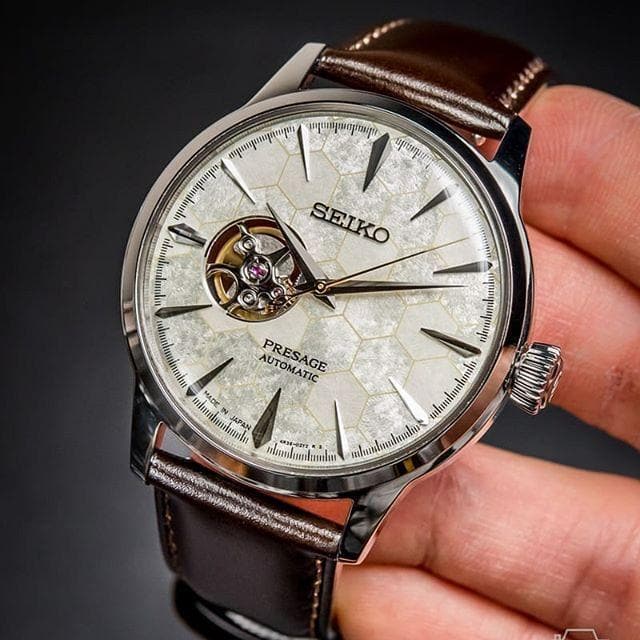 TempusShop's tweet photo. Une montre est toujours un cadeau réussi... surtout avec les pépites disponibles chez Seiko 

Seiko présage SSA409J1 star bar "honeycomb" édition limitée de 2020. https://t.co/zGHQk7CFjS