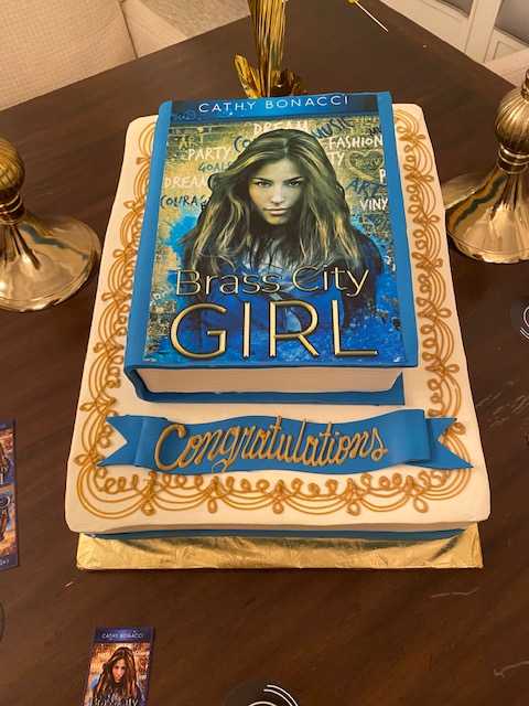 BonacciCathy's tweet image. My husband surprised me with this at my #booklaunch party. Cake by mikkelsenspastryshop.com. Book cover design by @EmilyDesigner 
amazon.com/dp/B0BJNG7Z5H #imagination #newrelease #KU #KindleUnlimited #booktwitter #YA #authorsoftwitter #celebration