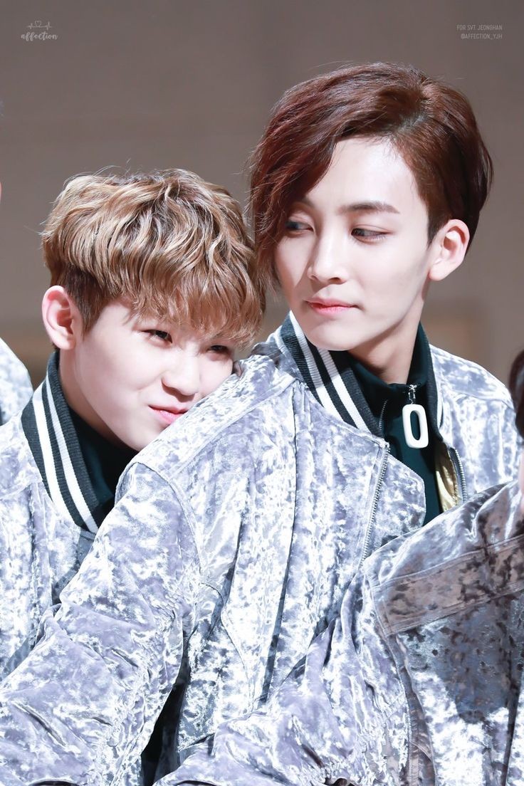 woozingiiee's tweet photo. ang aking afam

a jihan ft. jihoon /jijihan fam au wherein

finally ma cacaption narin ni han ang "sumundo ng afam sa airport". pero payag kaya ang anak kung pabiro netong sinabi ang katagang "naghahanap kaba ng isa pang papa?" https://t.co/tFYd2X8rKg