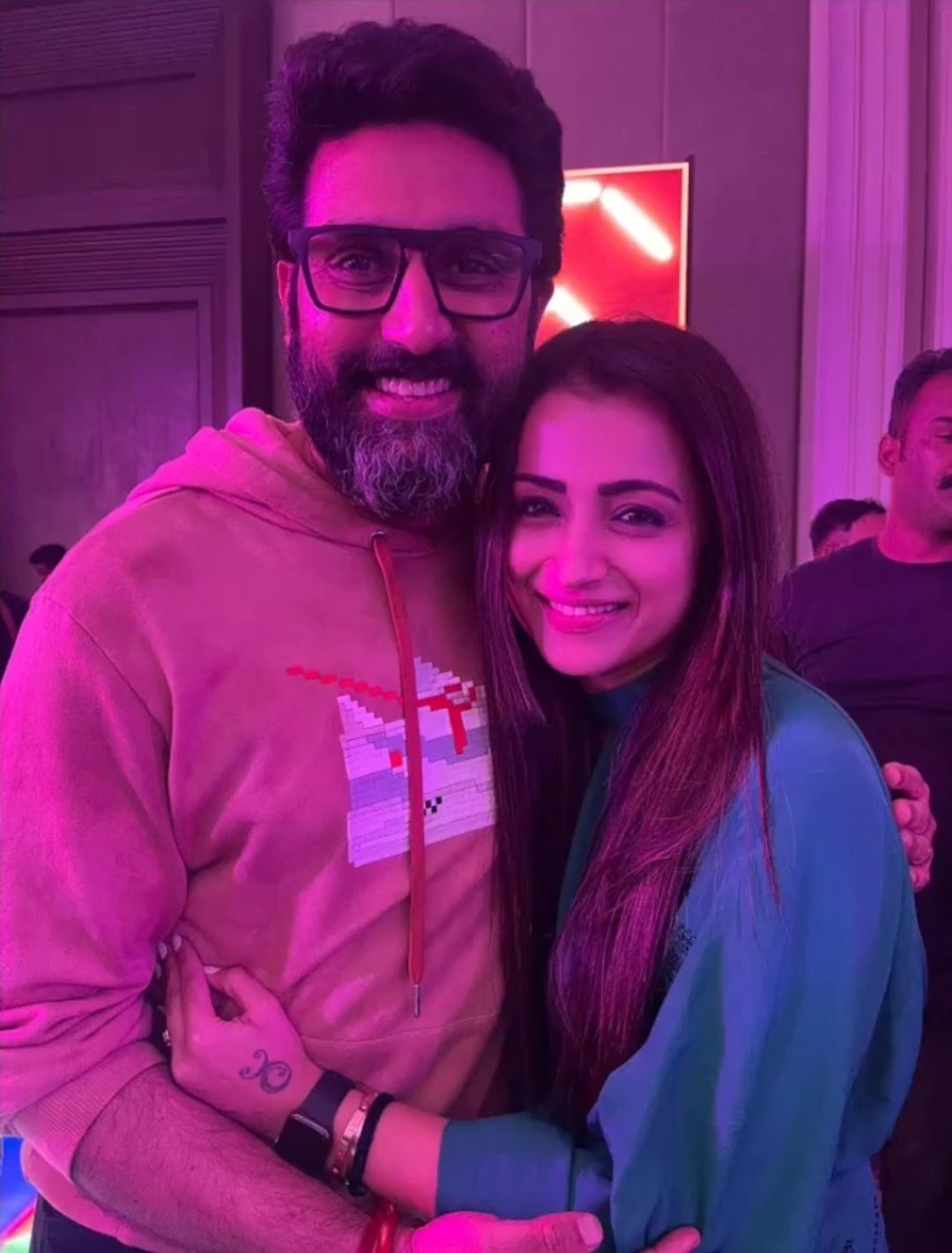 Fg9zGsEaMAc-M5l?format=jpg&name=large