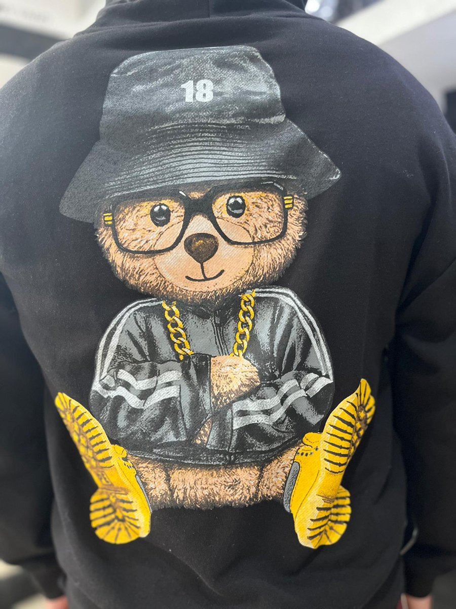 manjucovie1's tweet photo. 44.90€☑☑☑
DISPONIVEL EM ⚫
#LinhadeSintra #Lifestyle #Blackstyle #nospacefor #StreetStyle #streetwear #Streetfashion #Fashion #HoodStore #LsStore #GhettoStyle #Portugal #Lisbon #fashionMen  #ohmysoso #Fresh  #portugal https://t.co/WM6IfBrKZZ