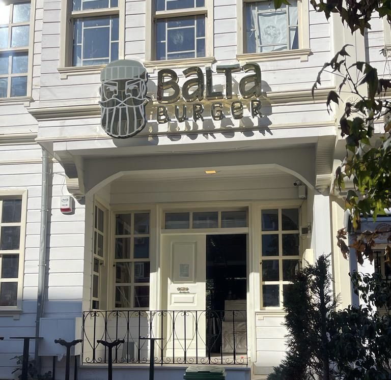 Balta Burger en çok İstanbul’a mı yakıştı🤔
<a href="/MrtTarhan/">Murat Tarhan</a> ??