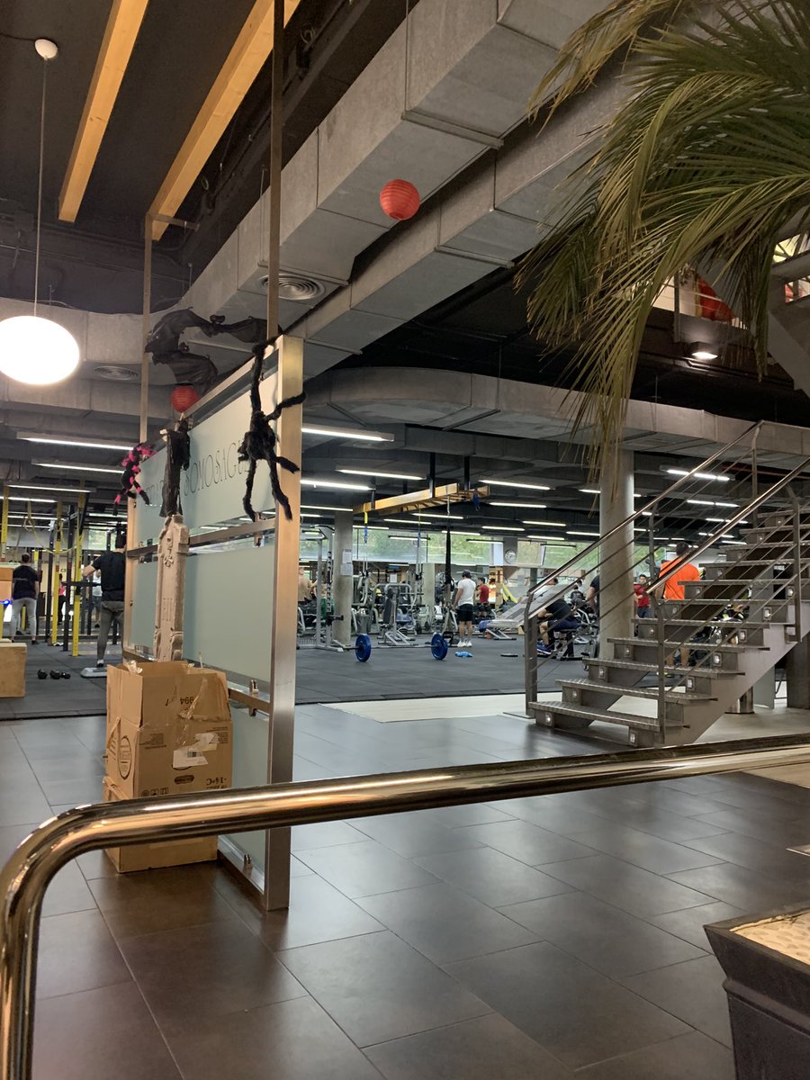 MalonsoLedesma's tweet image. Hoy toca sesion de piscina despues de mañana en fisio. Gracias a un acuerdo empresa, tenemos fisio los miercoles, encantada a Fisioreact. Y ahora con mis grandes amigos de @BodyFactory_ES a nadar