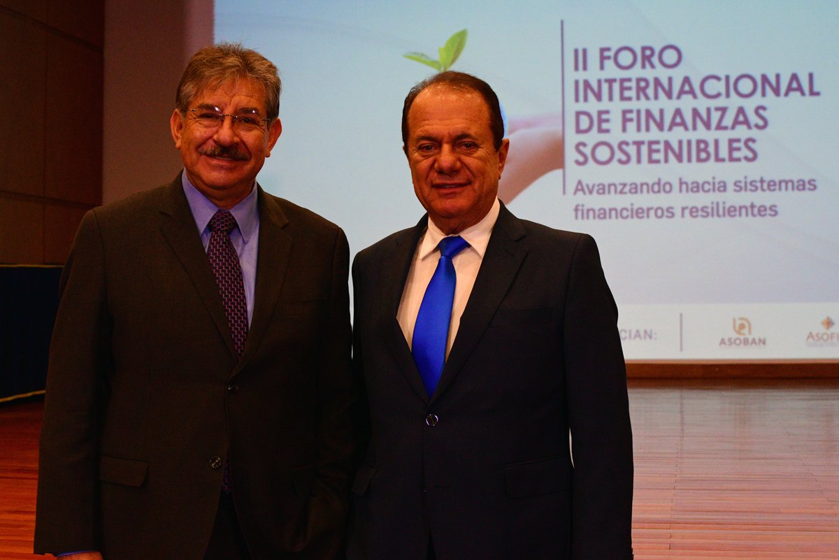 En el marco del Segundo Foro Internacional de Finanzas Sostenibles, la Asociación ratifica la posición de las Entidades Financieras del país en generar acciones para cumplir los Objetivos de Desarrollo Sostenible. 
asoban.bo/articles/158
#FinanzasSostenibles #BancaResponsable