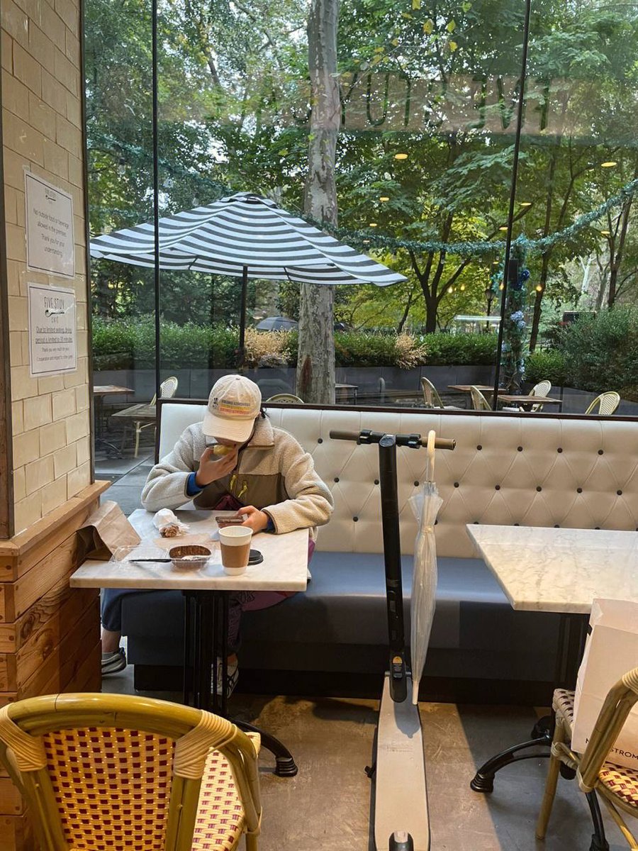 Look at the scenery, drink afternoon tea, like such a quiet life.