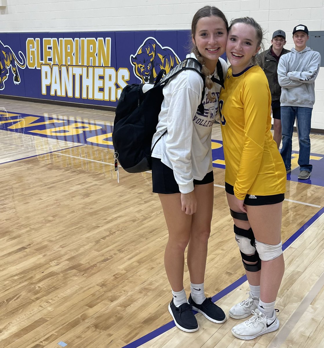 #SeniorNight 🏐 in Glenburn <a href="/HeinzeDeanna/">DeAnna Heinze</a> <a href="/valerie97025197/">valerie</a> <a href="/EmmaMJonessss/">Emma Jones</a> <a href="/katiedufner/">Katie Dufner</a>
