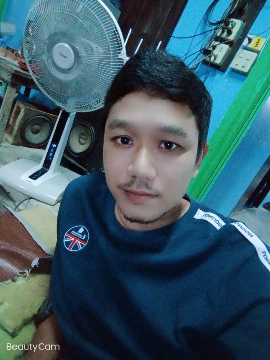 Moveon18145489's tweet photo. ว่างปะมาเย กัน https://t.co/kNrStaTPxC