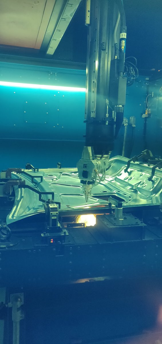 Final review of <a href="/AvangardEu/">Avangard EU Project</a> project - the future of automotive supply chains is about new manufacturing technologies, new EV batteries, additive manufacturing, IoT and cloud based supply chains.